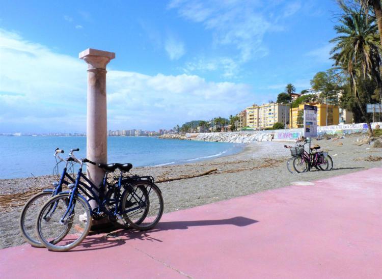 Apartamento En La Playa En Paseo Maritimo مالقة المظهر الخارجي الصورة